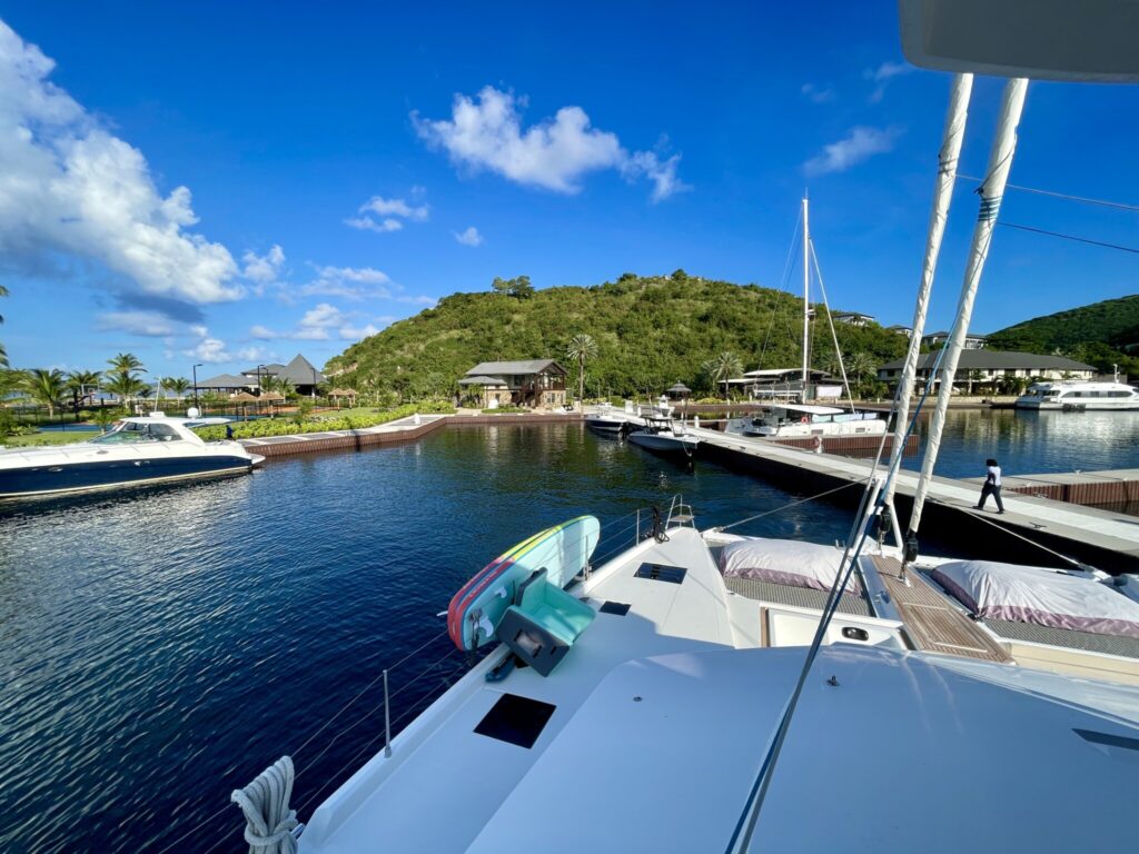 Docking at Peter Island resort with Catamaran INDULGANCE, November 2025