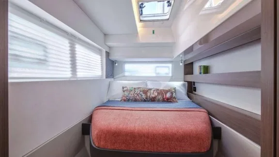 Queen cabin