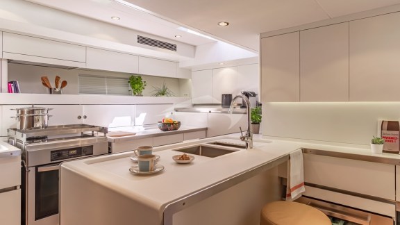 Image of SPARK III yacht #11