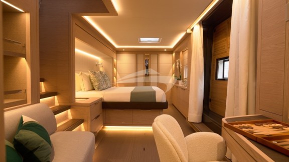 Kajikia master cabin