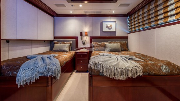 Image of CARTE BLANCHE yacht #18