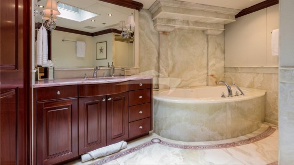 Image of CARTE BLANCHE yacht #12