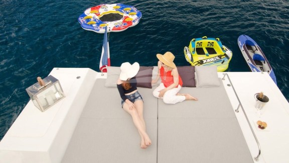 Enjoy ALTESSE's unique "Champagne Deck"