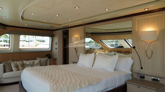 On Deck - Master Stateroom