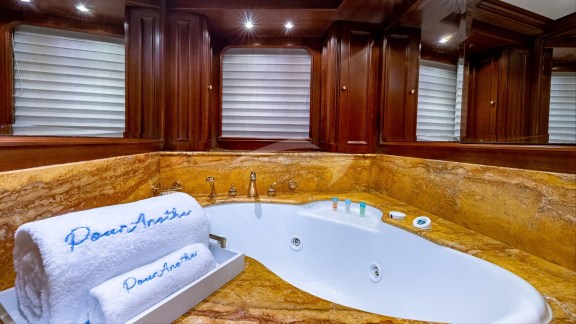 Master tub