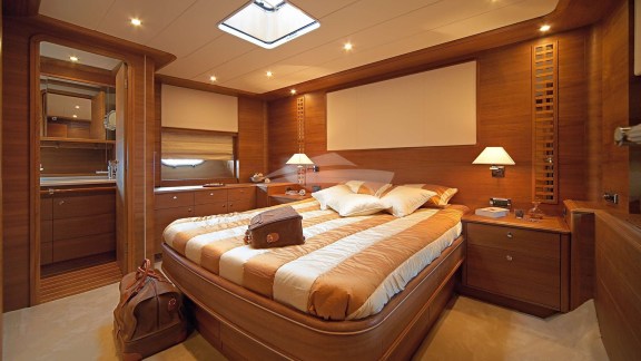 Primary cabin - Spacious double berth