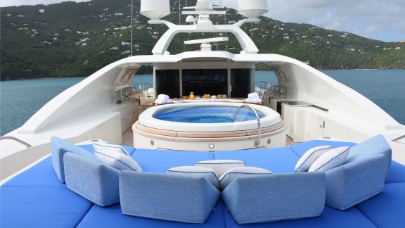 Deck Jacuzzi