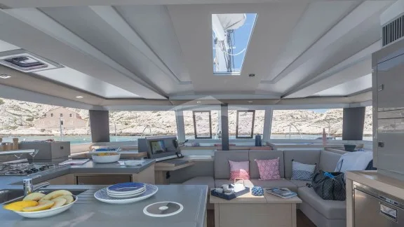 Image of RISE yacht #8