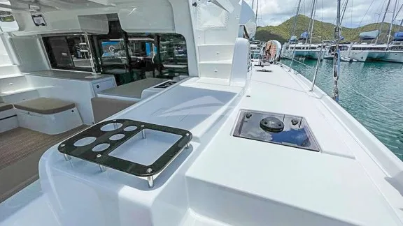 Image of OCEANS 8 yacht #2