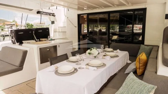 Image of Luna Nova yacht #3