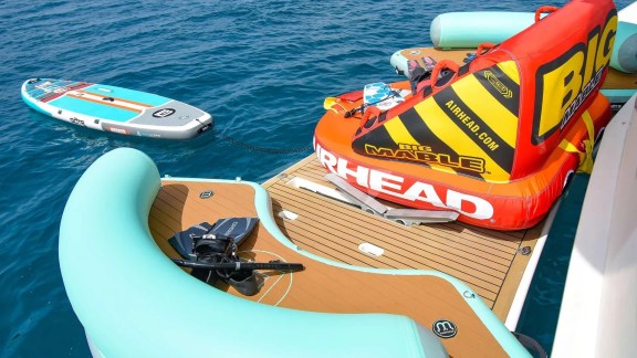 Image of BAREFOOT COWBOY yacht #3