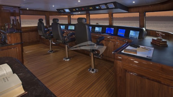 Image of SILVER LINING yacht #21