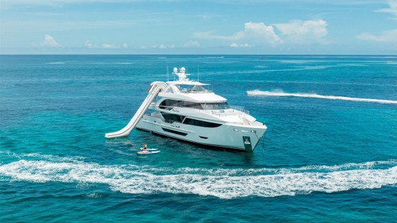 Image of ROMEO FOXTROT yacht #29