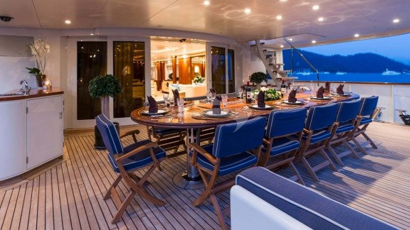 Main deck aft