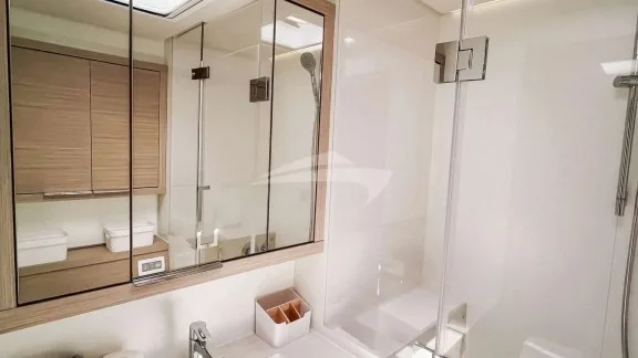 Image of Luna Nova yacht #8