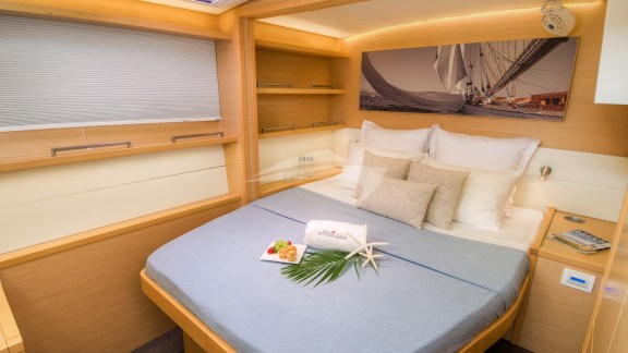 Guest aft port suite