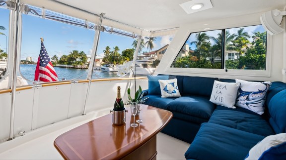 Image of TOP GUN yacht #23