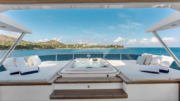 Image of OPTIMISM yacht #29