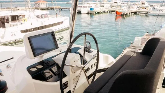 Image of Luna Nova yacht #5