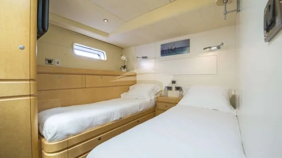 Twin Cabin