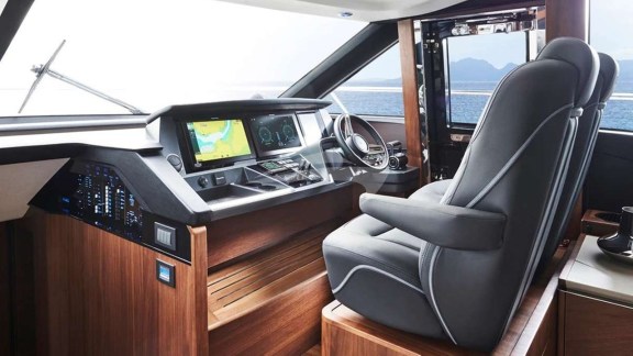 Image of CHAMELEON 3 yacht #13