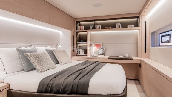 ncz8096-hdr-a3.jpg-900px