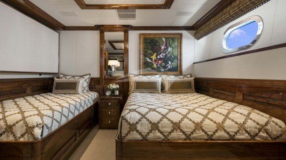 Image of SILVER LINING yacht #13