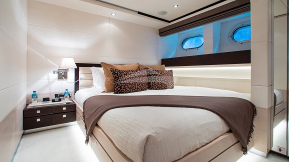 Image of LADY L yacht #14