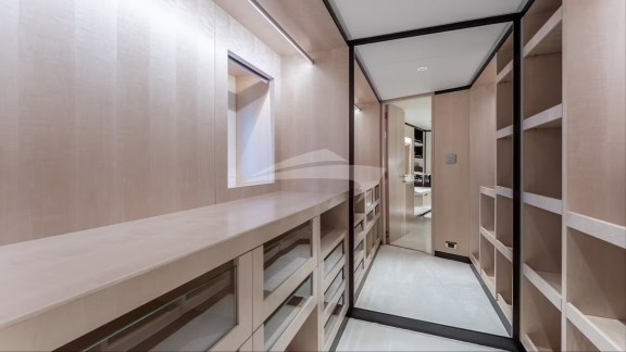 Image of OPTIMISM yacht #18