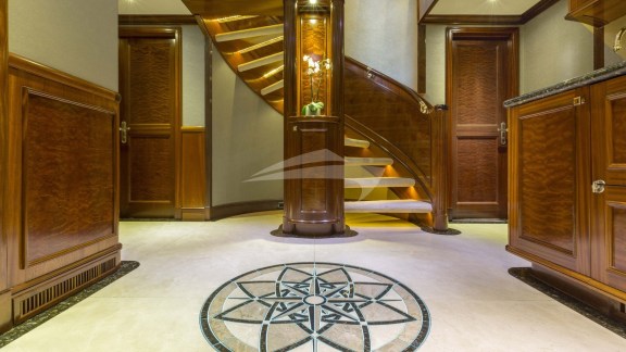 Image of FAR FROM IT yacht #17