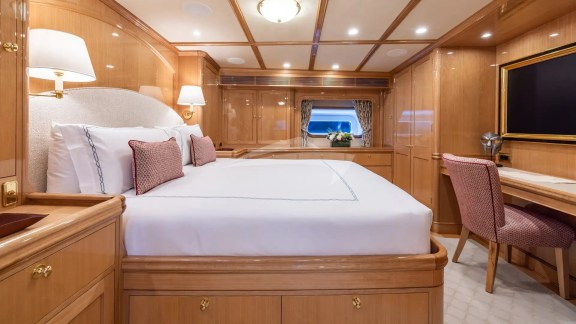 Image of MAXIMUS yacht #11