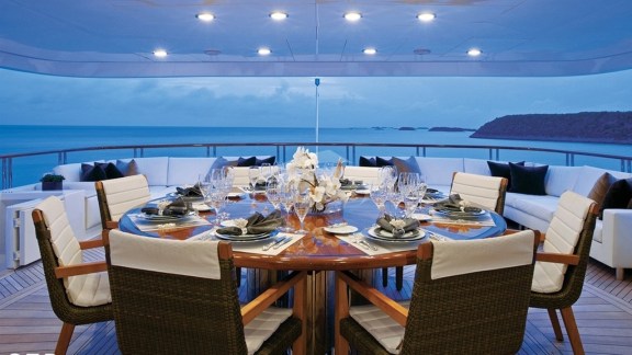 Deck dining
