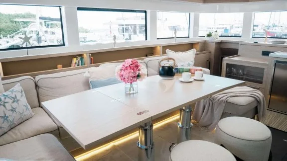 Image of Luna Nova yacht #11