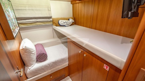 Over/Under Kids Bunk Stateroom