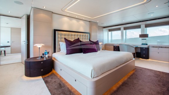 Image of LADY L yacht #11