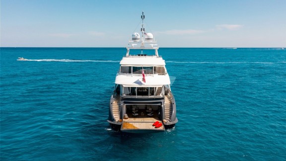 Image of LADY L yacht #28