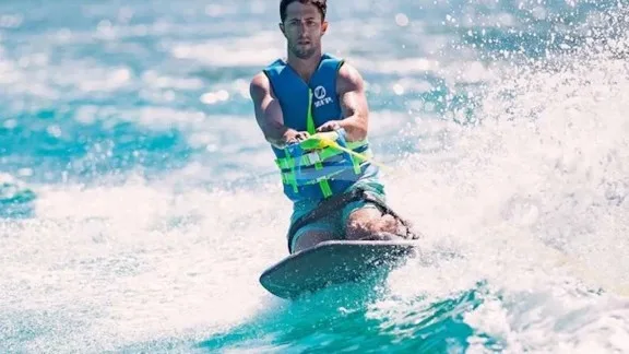 Knee Boarding