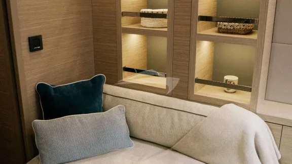 Image of Luna Nova yacht #13