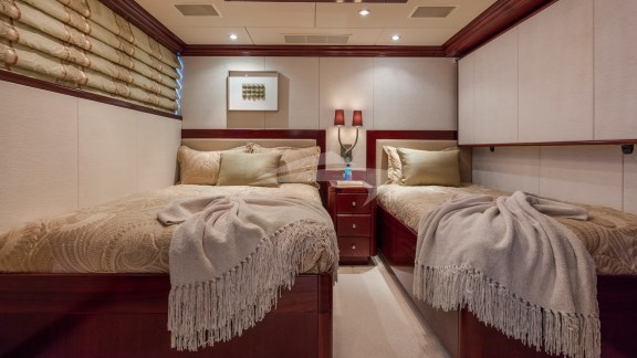 Image of CARTE BLANCHE yacht #17