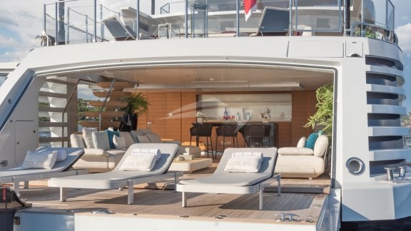 Beach Club with Sun Loungers