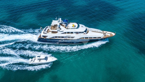 Image of POUR ANOTHER yacht #31