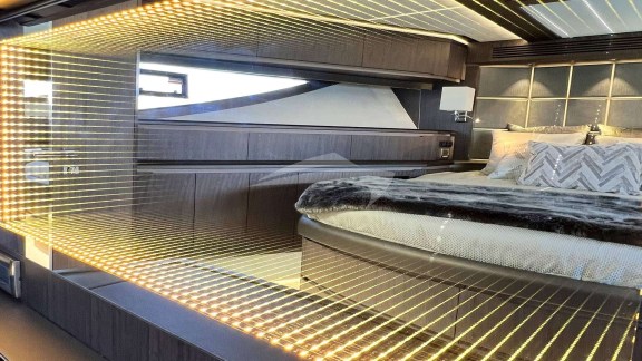 Image of CRYPTO LIFE yacht #18