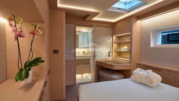 Kajikia master cabin