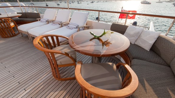 Sundeck Seating