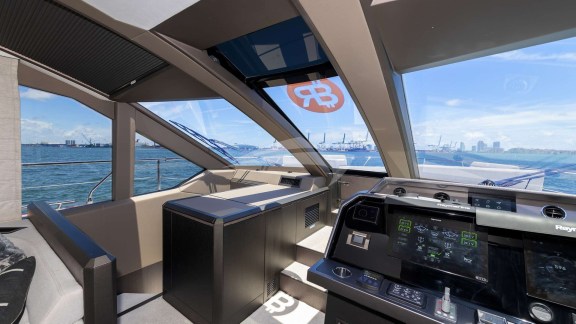 Image of CRYPTO LIFE yacht #12