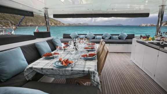 Alfresco dining