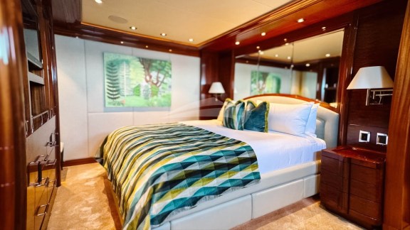 Image of VALINOR yacht #8