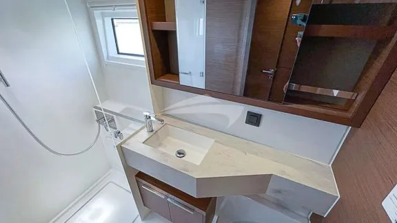 Image of OCEANS 8 yacht #7