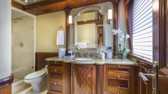 Image of FAR FROM IT yacht #10