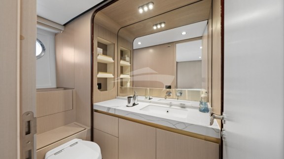 compressed_57-print-Azimut 60 - 57